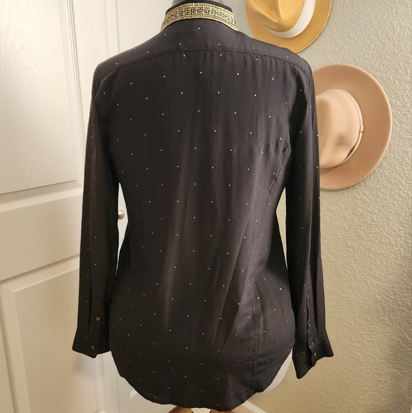 Club Monaco Silk beaded collar button down - Picture 9 of 16